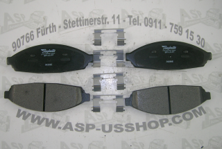 Bremsklötze Vorne - Brakepads Front  Towncar 03-11